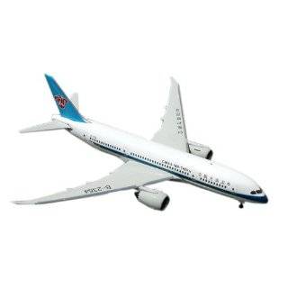    Dragon Models 1/400 China Southern Airlines A380: Toys & Games