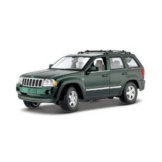Maisto 1:18 Scale Metallic Deep Green 2005 Jeep Grand Cherokee