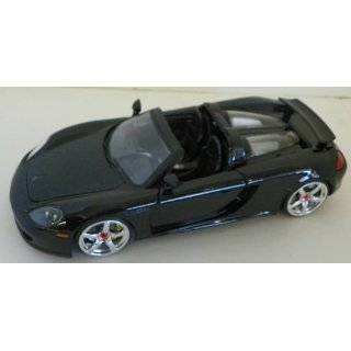  Chrysler 300C Diecast Model Car 1:24 Scale   Blue: Toys 