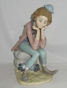 Stunning Large Size Retired Lladro Figurine Socialite of 20's Art