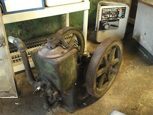 Antique Hit and Miss Woodpecker Middletown Engine from Coldwell Mower