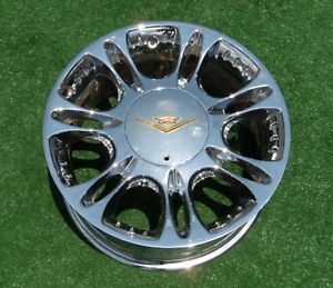 4 Genuine Vogue Rio 17 inch Chrome Gold Wheels Cadillac cts DTS Lincoln Towncar
